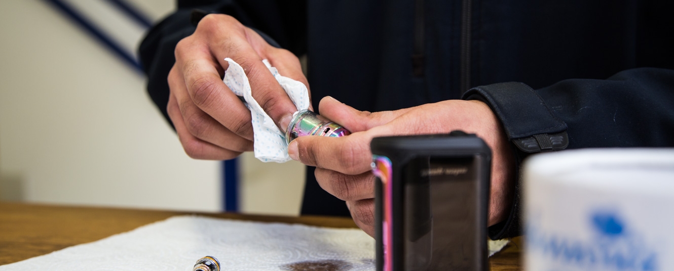 Vape Cleaning 101: How to Maintain a Hygienic and High-Performing Setup